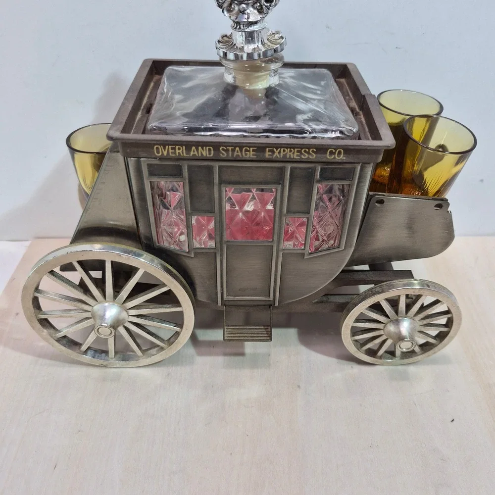 Fred Roberts Co music box